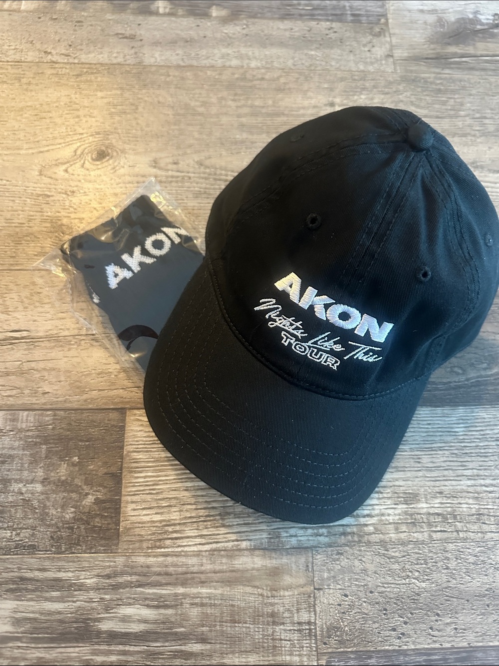 AKON 'Nobody Like This' Tour Black Baseball Cap and socks